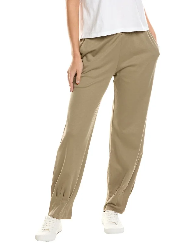 Soft fabric tight trousers for women with breathable material for year-round wear -PLANET Pinched Pleat Pant