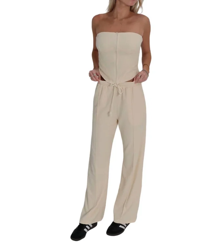 Stretch-fit tight trousers for women with all-over fit and body-hugging silhouette -En Route Pants In Cream