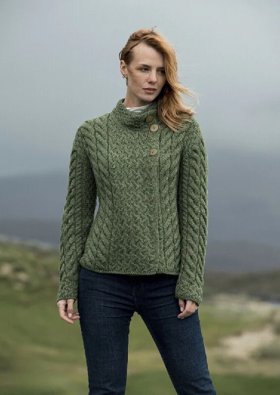 Oversized cardigan for a cozy feel -Aran 3 Buttons Trellis Cardigan | Green