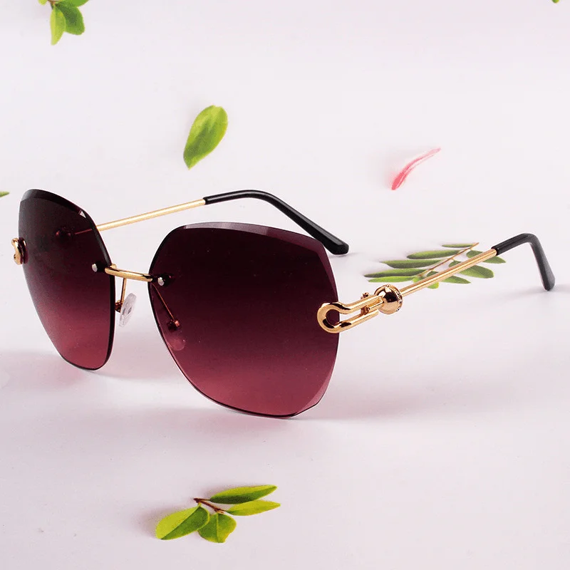 Studded Glasses for Edgy Style -Planet-Shaped Rimless Cut-Edge Sunglasses