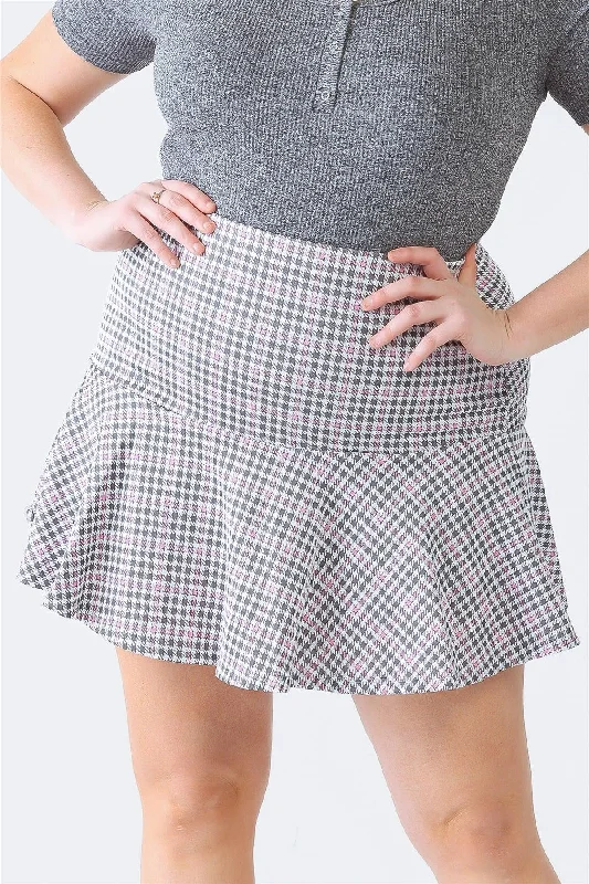 Luxury skirts with intricate embroidery accents -Plus Size Pink Plaid High Waist Flare Hem Mini Skirt